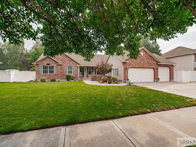 3803 Woodhaven Ln