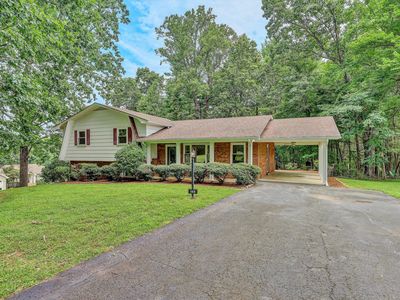 120 Forest Hill Ln