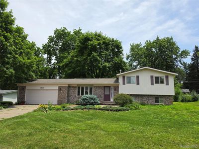 2935 Shawnee Ln