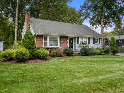 18 Julie Ave