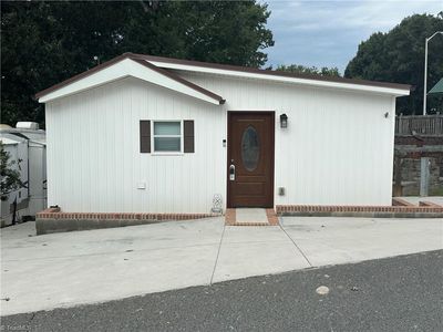 106 Deerfield Dr