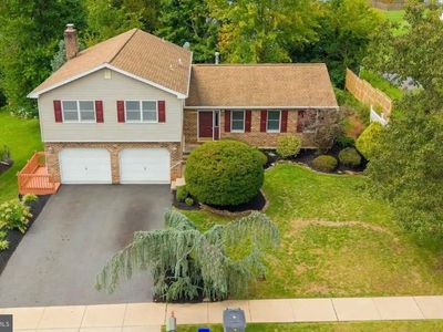 206 Lincoln Dr