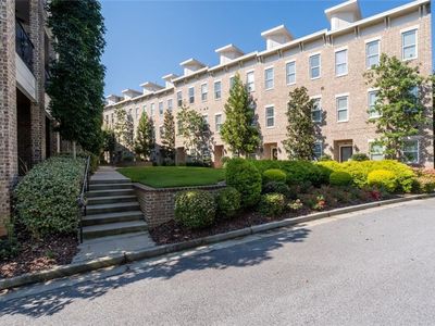 353 Brownstones Cir NE