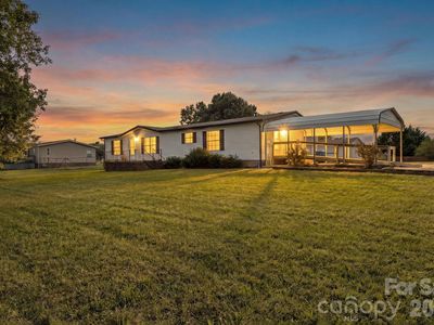 25 Lineside Dr