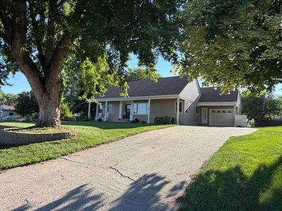 1115 Falcon Dr