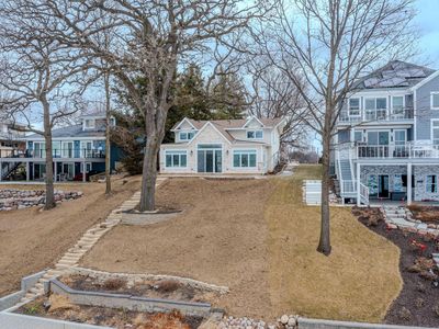 1590 Lake Holiday Dr