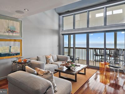 2127 Beach Village Ct APT 202