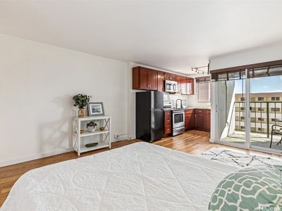 747 Amana St APT 1815