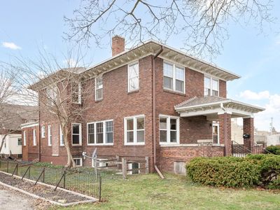 400 South 4th STREET