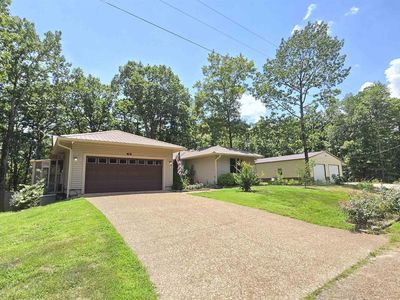 115 Nodding Pines Ln