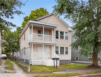 28 Pumgansett St