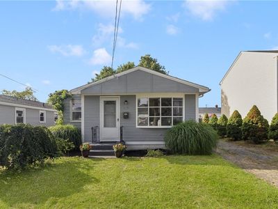 17 Victor Emanuel Ave