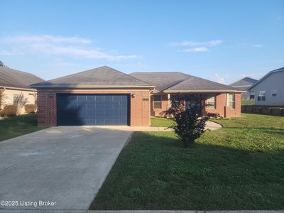 135 Vineland Parkway Dr