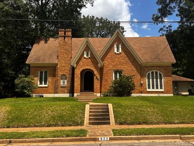 922 Cedar St