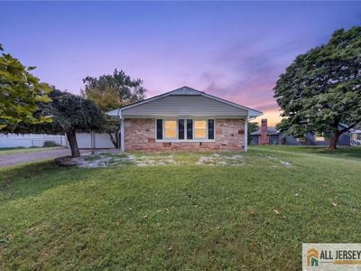 32 Lebed Dr