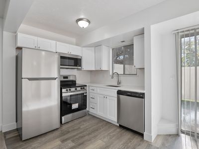 814 E Meadow Pine Ct