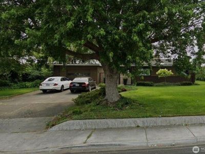 614 N Crestview Drive
