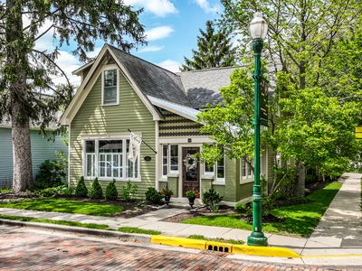 190 N Main St