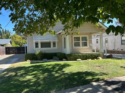1131 2nd Ave