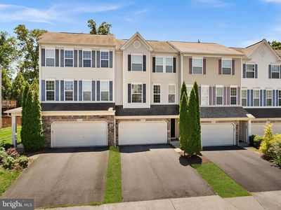 42449 Patrick Wayne Sq