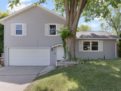 3020 Bavarian Ln