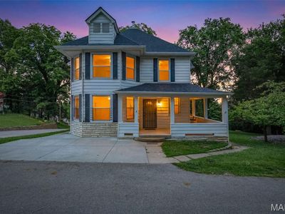 Property at 798 La Porte St, Ste Genevieve, MO