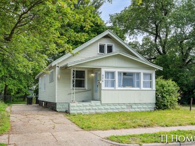 926 Emerson Ave