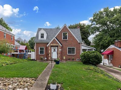 76 Kingston Ave