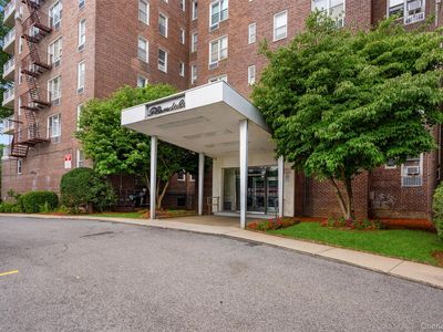 125 Bronx River Road #7A