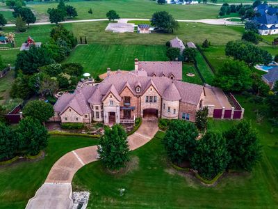 2045 Broken Lance Ln