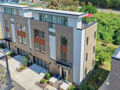 1022 Manor Way #22
