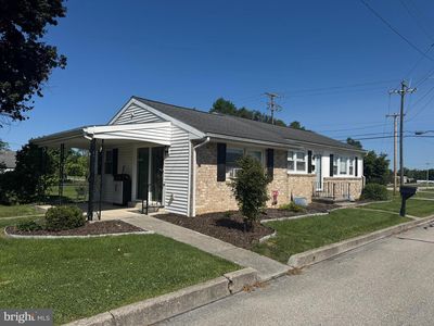 1000 W Elm Ave