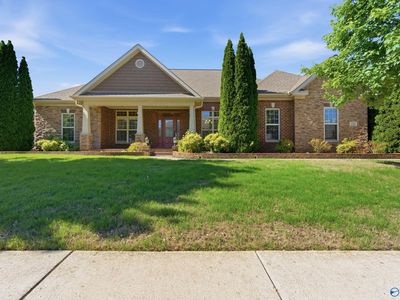 151 Castlewood Dr