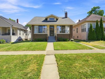 834 Lewis Ave
