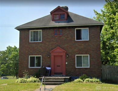 1706 W Grand Ave