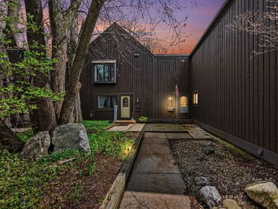 242 Dunbarton Ct