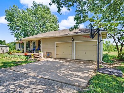 1748 E 800th Rd