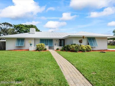 504 Latania Palm Dr