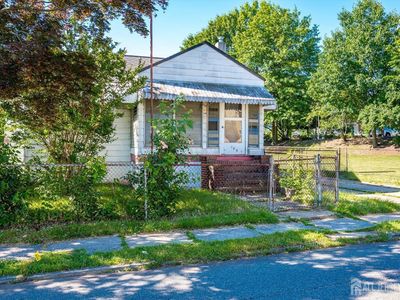 109 2nd St