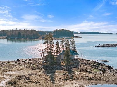 9999 Cove Island