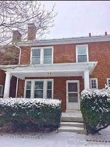935 Fountain Ave