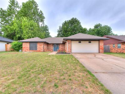 738 Woodlawn Dr