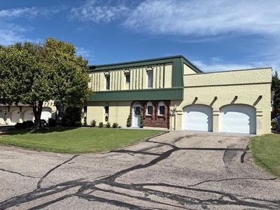 207 Castillian Blvd