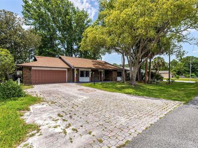 222 Parkview Dr
