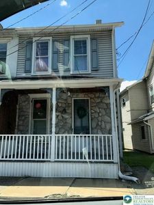 236 W Main St