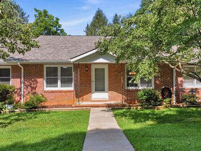 409 Hurst Cir