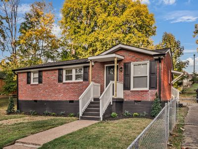 707 Forest St