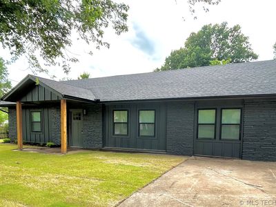1305 N Dorothy Ave