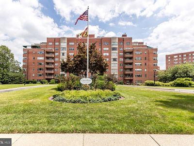 3601 Greenway Unit 207