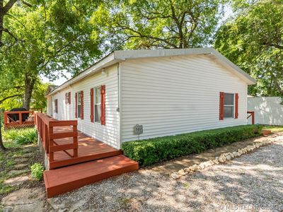 5038 E 422nd Rd